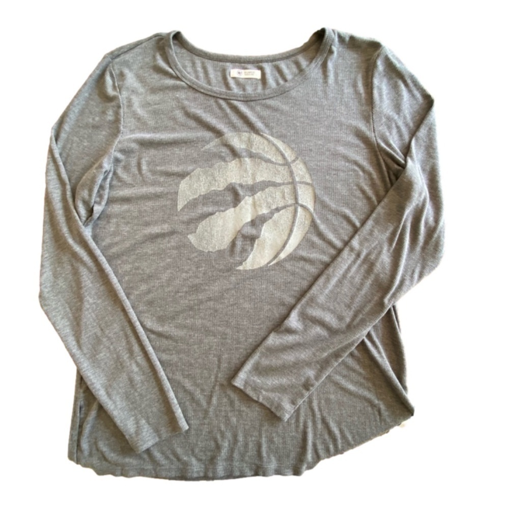 Toronto Raptors long sleeve graphic t-shirt size XL
